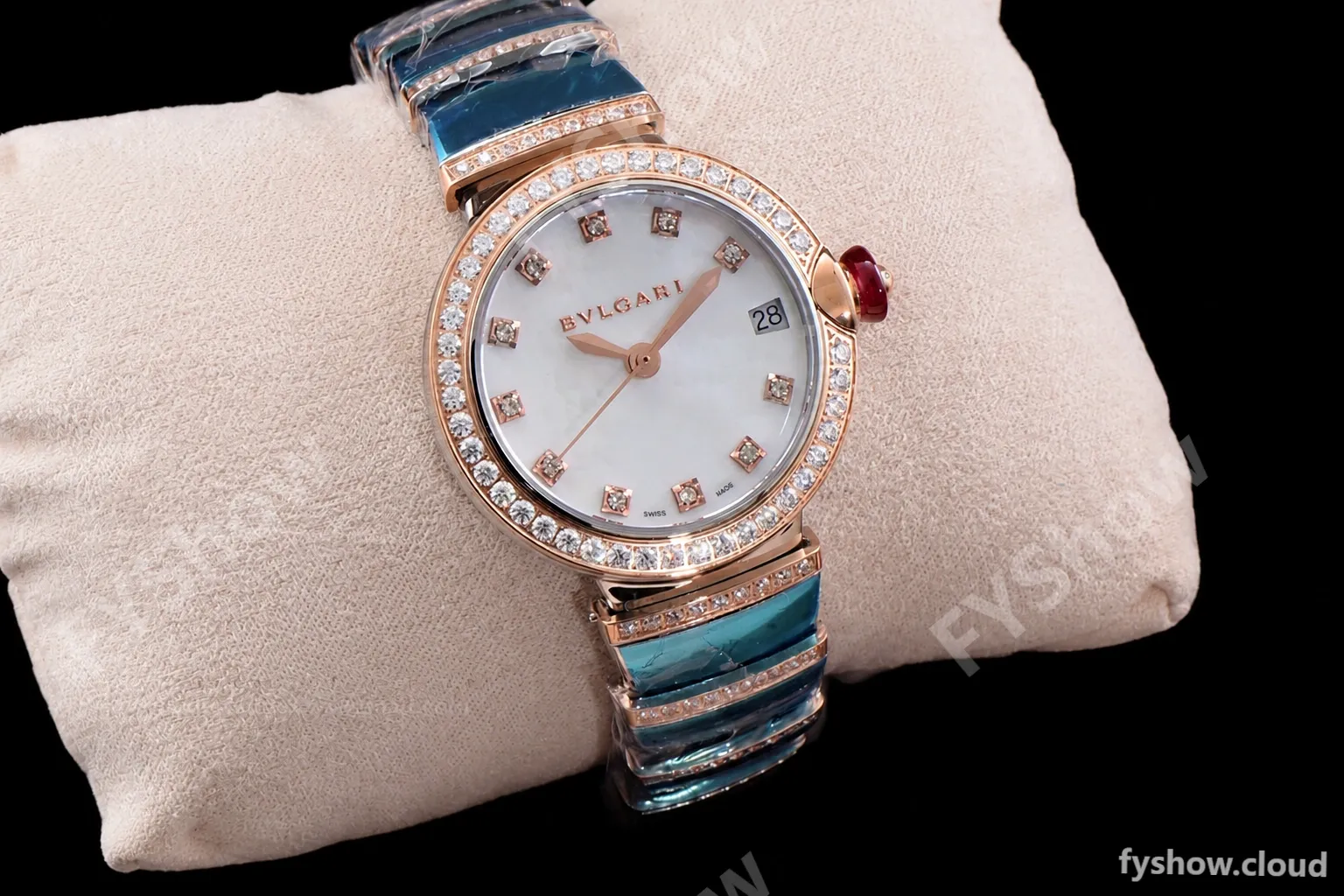 Bvlgari LVCEA Series Diamonds RG/RG TT Wht BVF Automatic/Quartz - Image 2