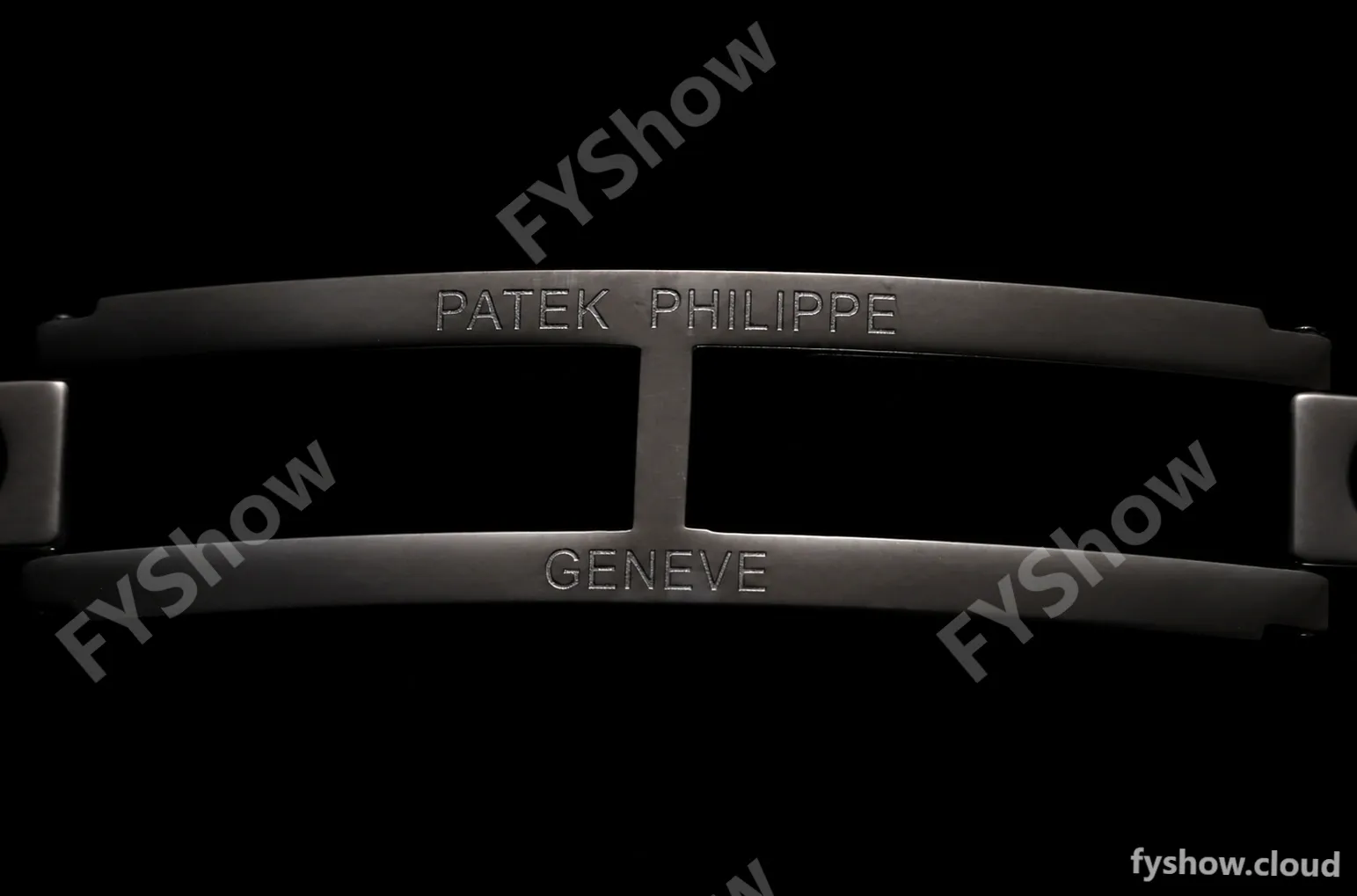 Patek Philippe - Cubitus 7128 40mm Black Carbon Green Dial DIWF A324 - Image 13