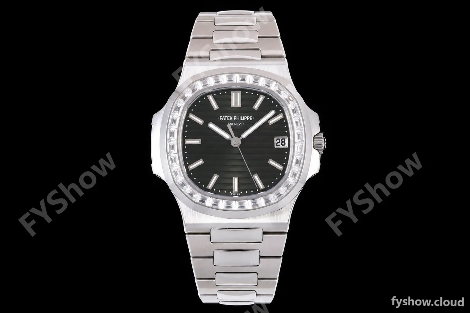 Patek Philippe - Nautilus Automatic 40mm 5711/1300A SS/SS Diamond Green Dial DDF DD330