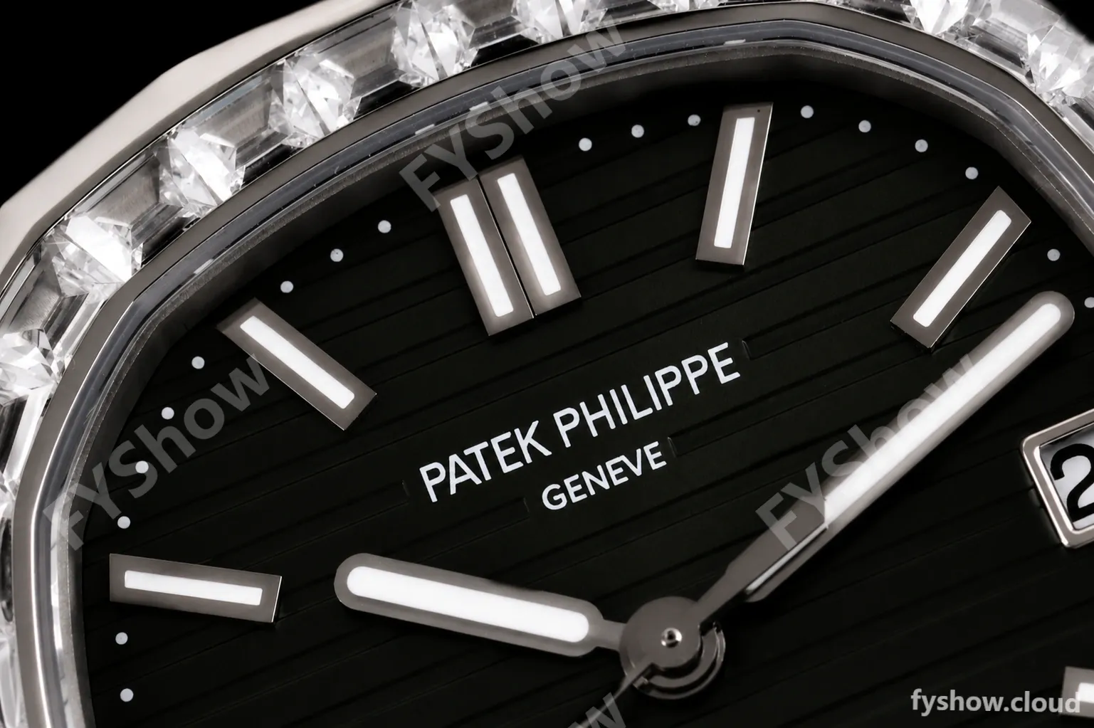 Patek Philippe - Nautilus Automatic 40mm 5711/1300A SS/SS Diamond Green Dial DDF DD330 - Image 26