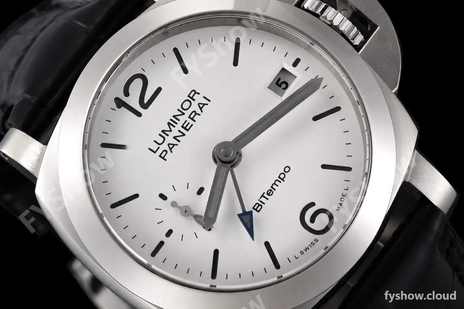 Panerai - PAM1367 Luminor Quaranta BiTempo GMT 40mm SS/LE White VSF P900 - Image 2