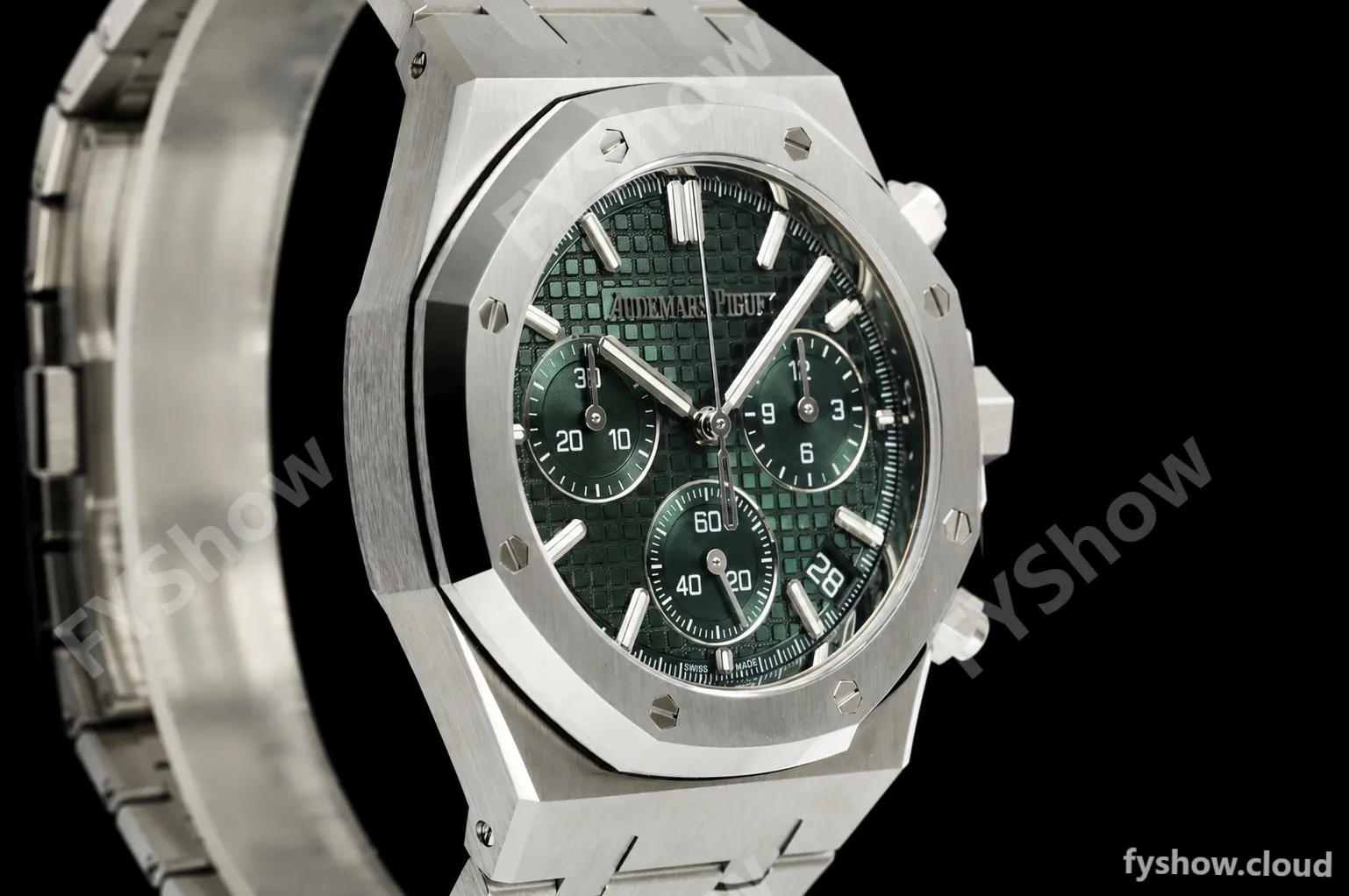 Audemars Piguet - Royal Oak 26240ST 50th Anniversary 41mm SS/SS Green SWF Dial DDF DD4401 - Image 2