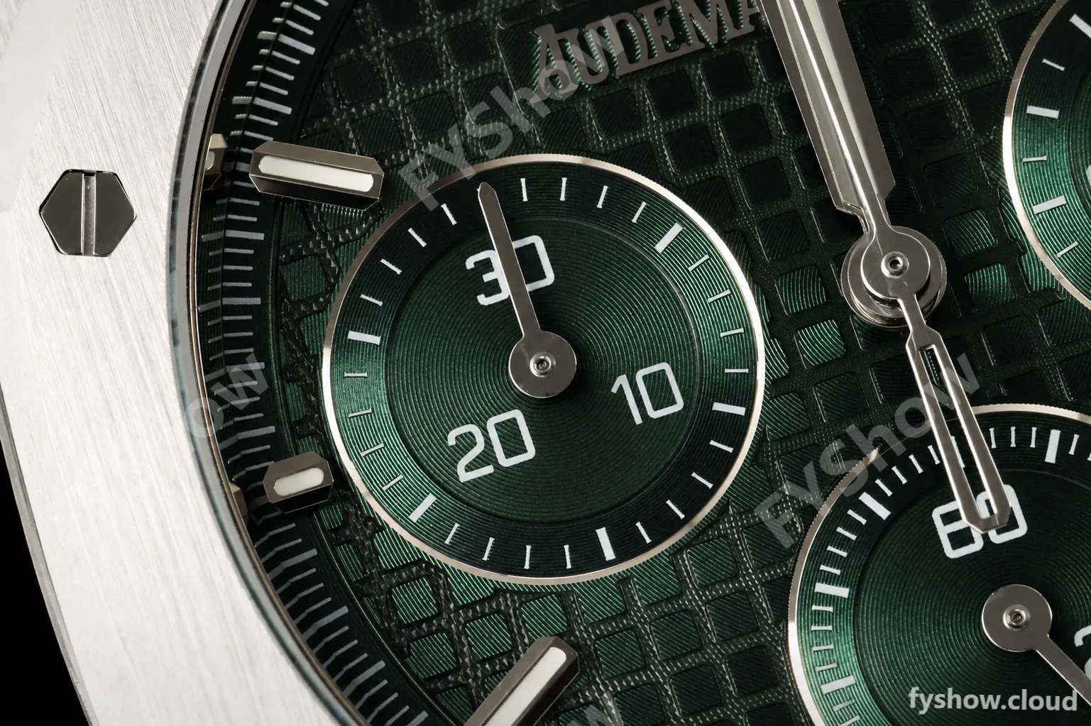 Audemars Piguet - Royal Oak 26240ST 50th Anniversary 41mm SS/SS Green SWF Dial DDF DD4401 - Image 21