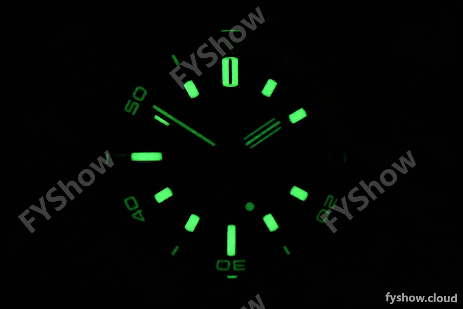 Audemars Piguet - Royal Oak Offshore Diver 15720 SS/RU Green ZF A4308 - Image 25
