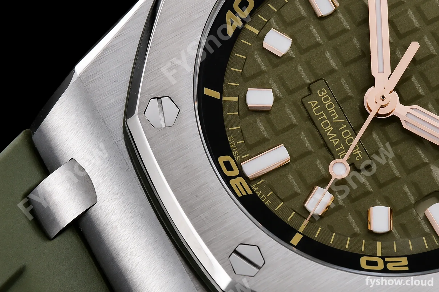Audemars Piguet - Royal Oak Offshore Diver 15720 SS/RU Green ZF A4308 - Image 7