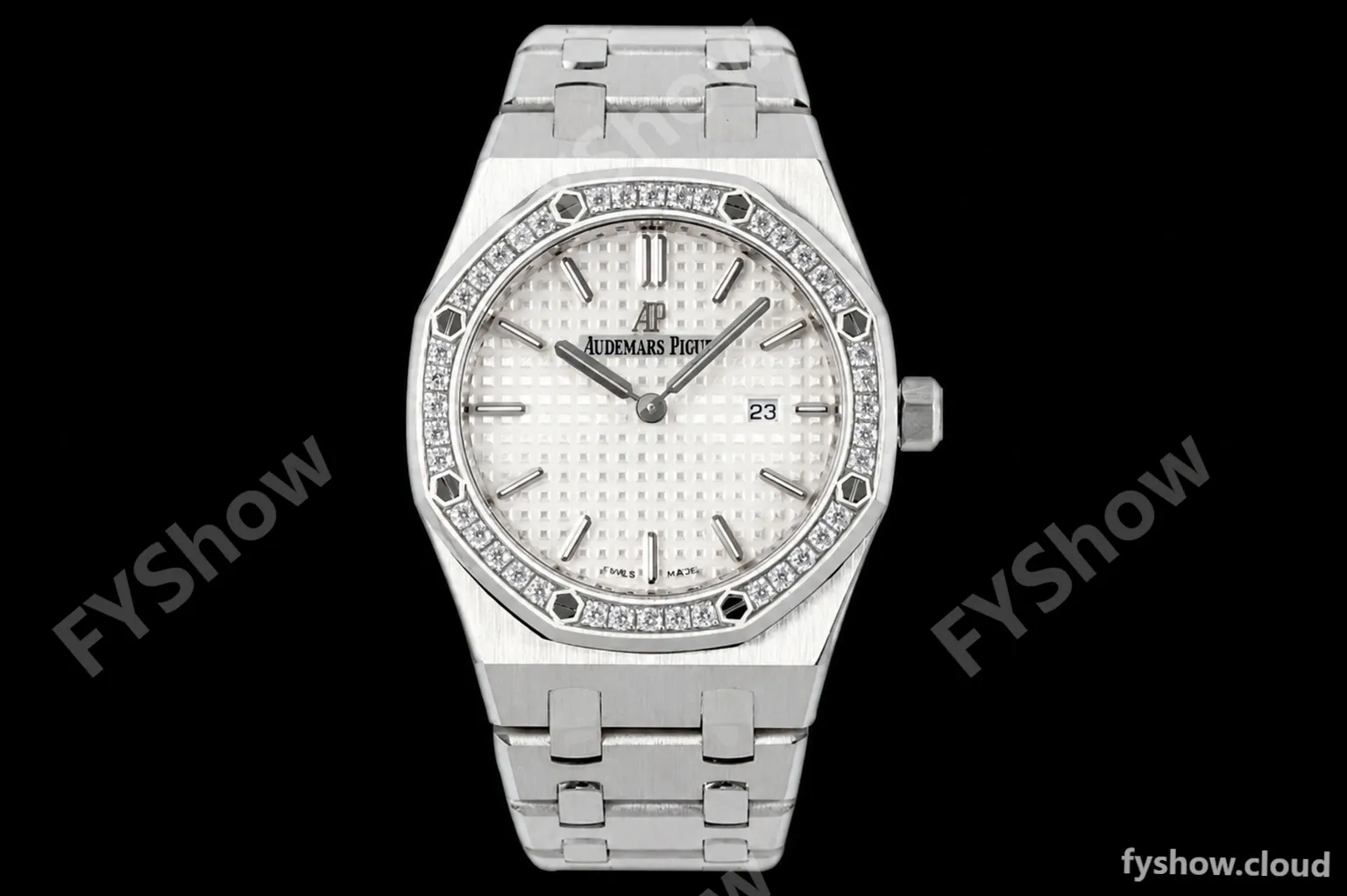 Audemars Piguet - Royal Oak Ladies 67651ST 33mm Dia SS/SS Wht/Stk ZF Swiss Qtz