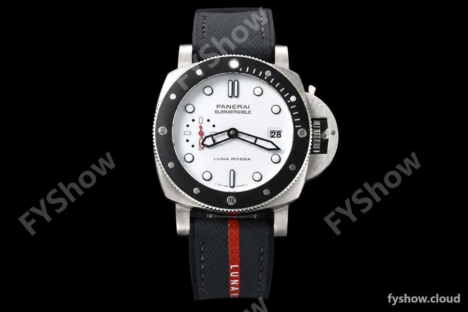 Panerai - PAM1579 Submersible Luna Rossa 42mm SS/RU White VSF P900