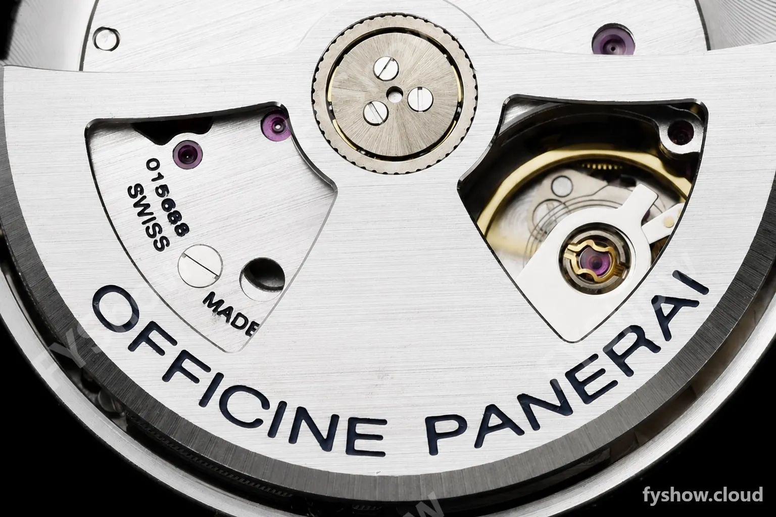 Panerai - PAM1579 Submersible Luna Rossa 42mm SS/RU White VSF P900 - Image 13