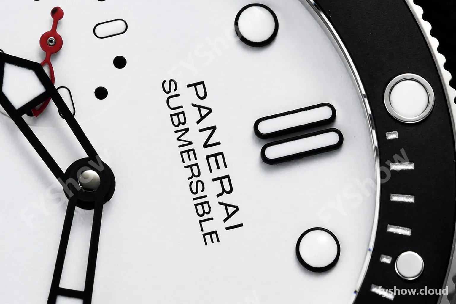 Panerai - PAM1579 Submersible Luna Rossa 42mm SS/RU White VSF P900 - Image 4