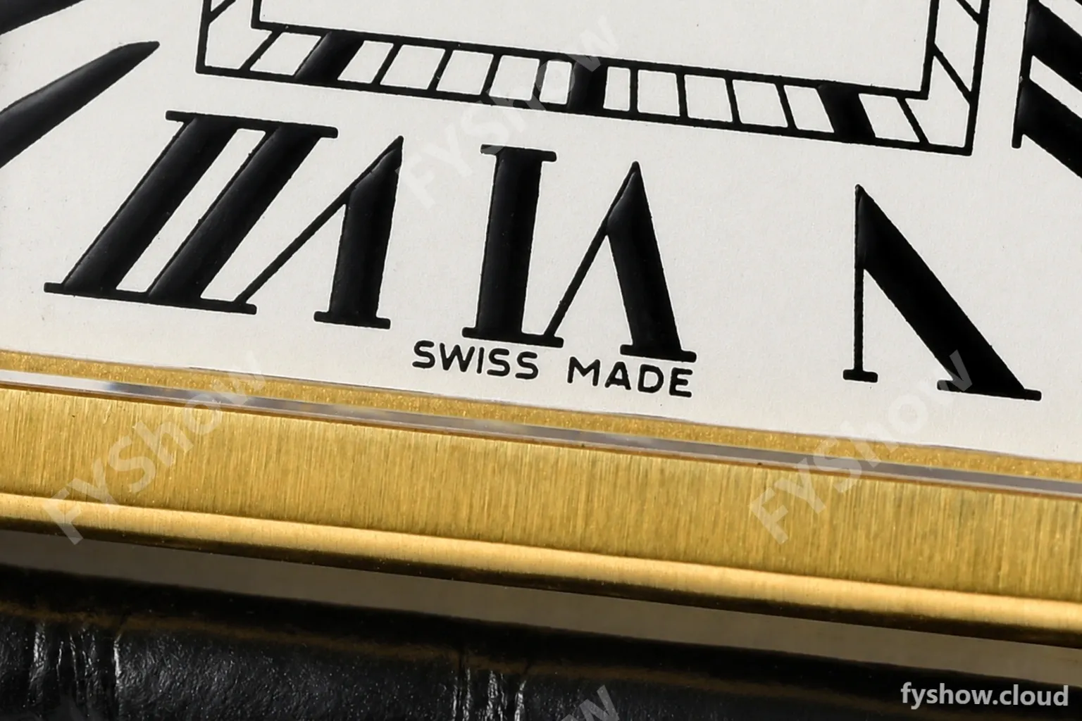 Cartier - Tank Solo Midsize 24.4mm YG/LE White AF Swiss Qtz - Image 4