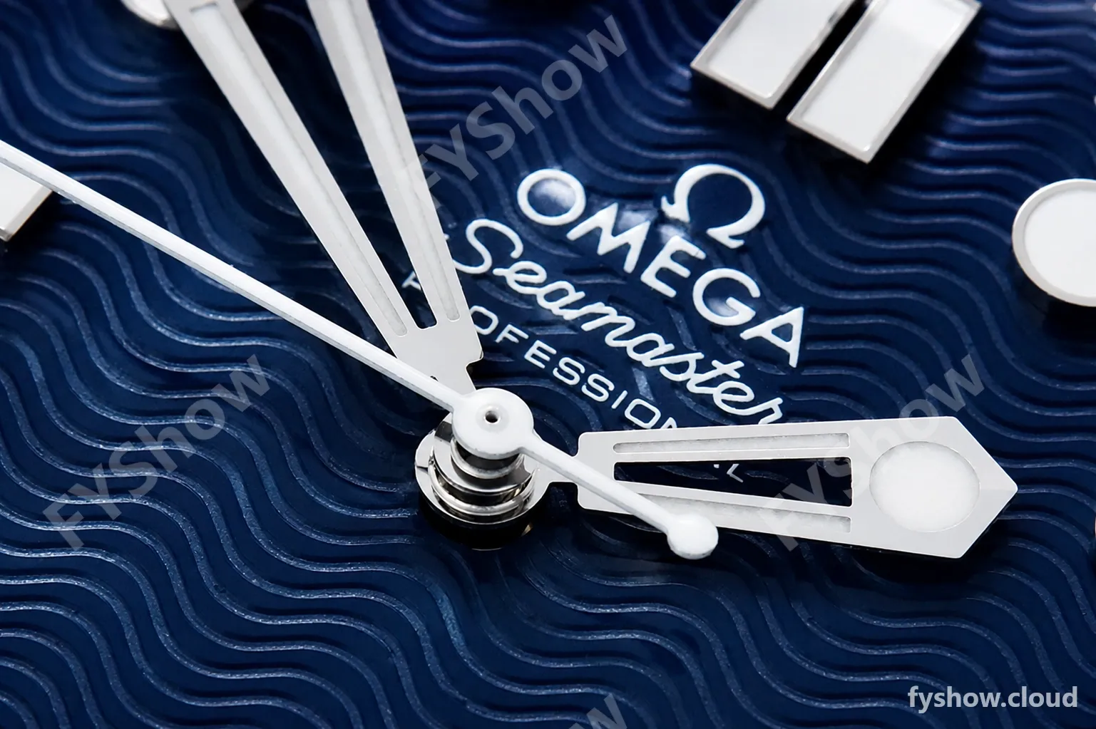 Omega - Seamaster 300 James Bond 60th Anni SS/SS VSF A8806 - Image 10