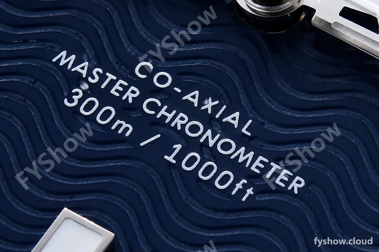 Omega - Seamaster 300 James Bond 60th Anni SS/SS VSF A8806 - Image 9